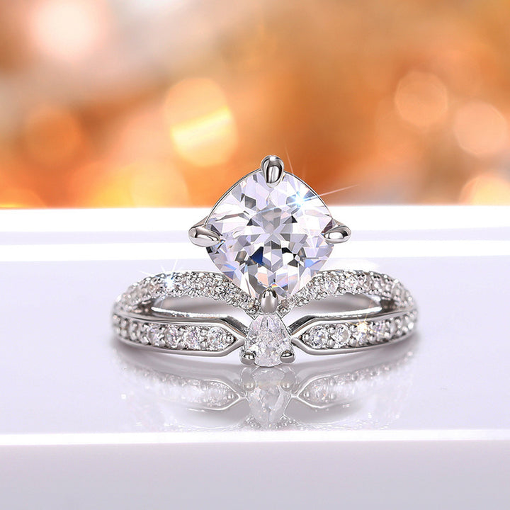 S925 Silver Cushion‑Cut Twisted Shank Diamond Ring, Two‑Color Option Luxury Engagement Ring for Women