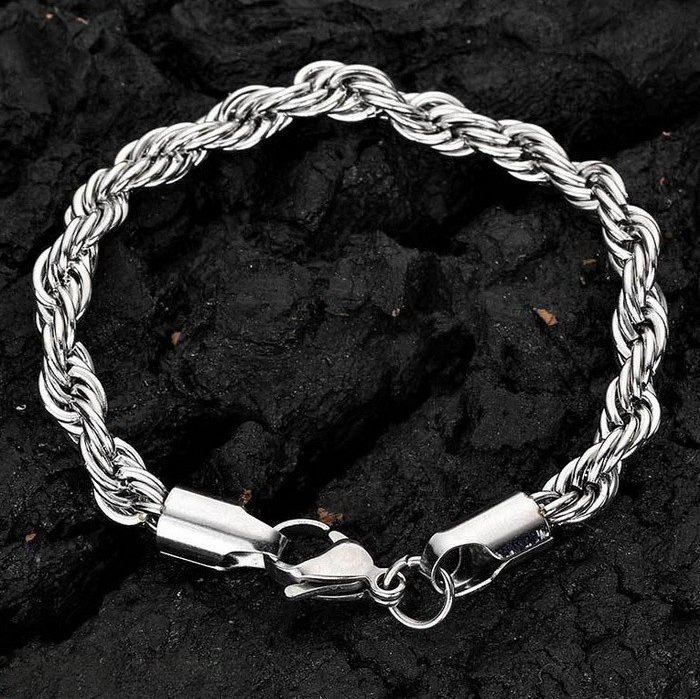Twisted Chain Titanium Steel Bracelet (Minimalist Unisex Style)