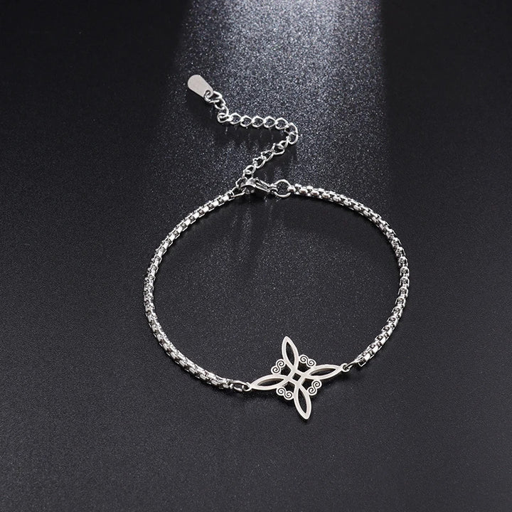 Four-Leaf Flower Hollow Bracelet (Light Luxury Minimalist Style Series)