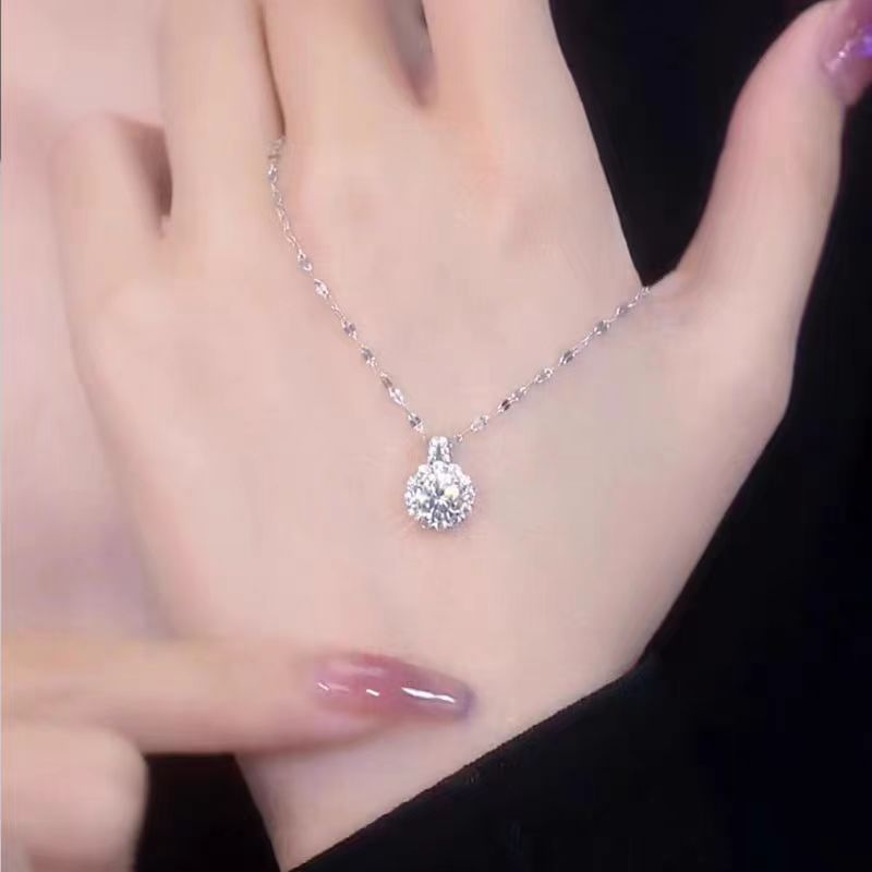 Luxury Round Diamond Halo Necklace (Classic Prong-Set Pendant Chain)