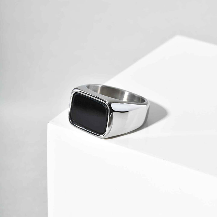 Minimalist Square Black Ring Gold (Minimalist Light Luxury Business Style)