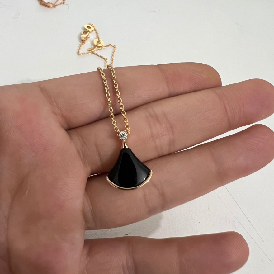 Luxury Skirt Shape Fan Necklace Set (High-End Pavé Gemstone Choker)