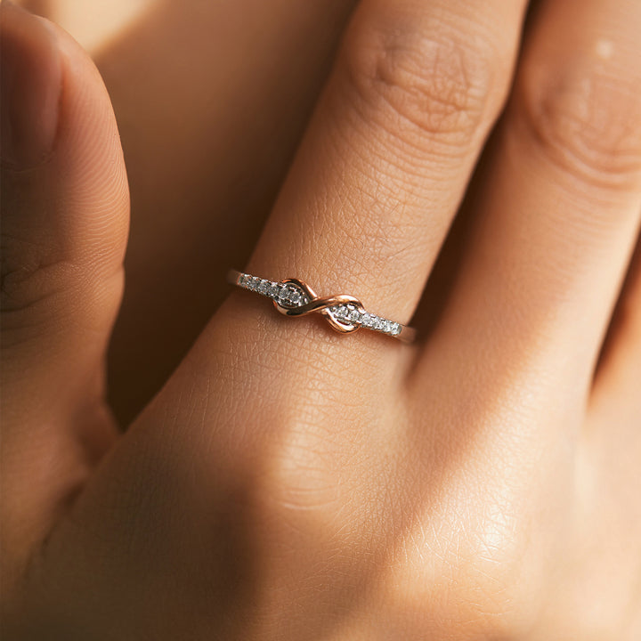 Infinite Love Symbol Ring (Light Luxury Niche Confession Style)