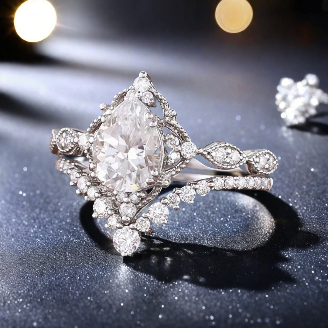Vintage Lace Pear-Cut Center Stone Stackable Ring Set (Light Luxury Niche Romantic Band Set)