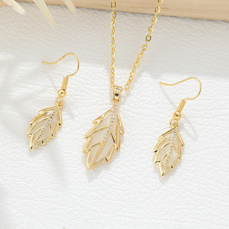 Golden Leaf Gemstone Set (Light Luxury Niche Fresh Earrings + Necklace)