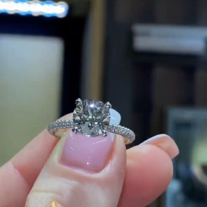 Round Center Stone Full Diamond Band Ring (Women's Luxury Glamorous Style)