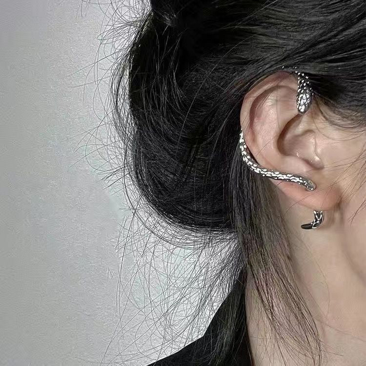 925 Sterling Silver Minimalist Niche Snake Earrings - Snake-Shaped Ear Hooks (Ear Piercing Required)