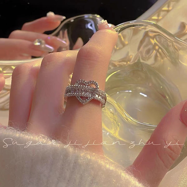Heart Shaped Baguette Diamond Intertwined Ring (Light Luxury Personalized Romantic Style)