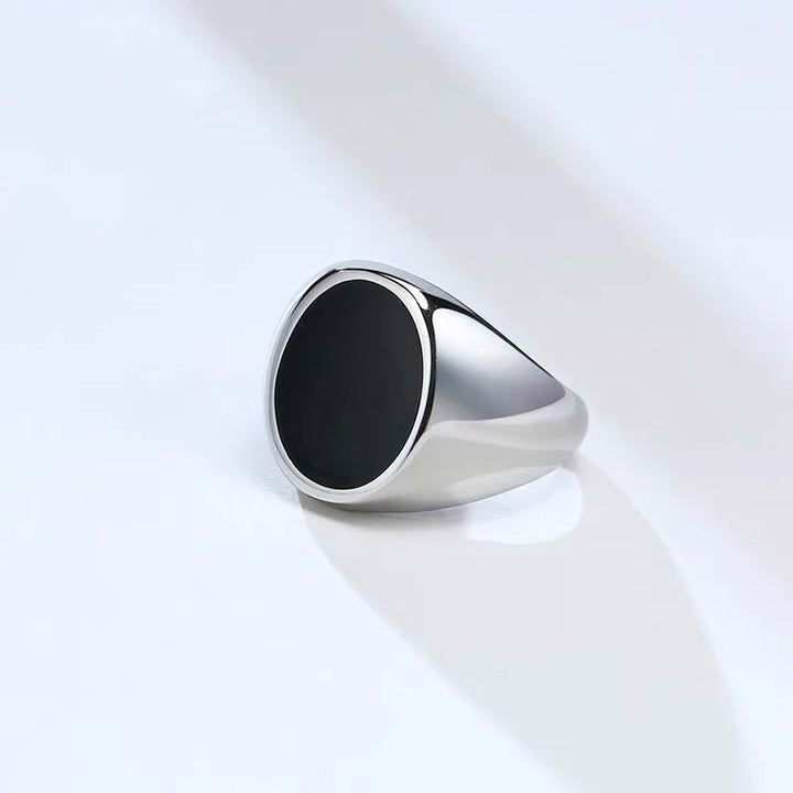 CopyMinimalist Oval Black Agate Titanium Steel Ring (Light Luxury Business Style)