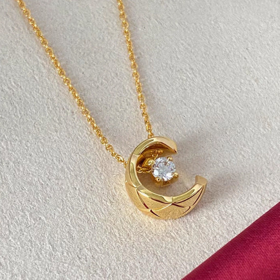 Quilted Crescent Single Diamond Collarbone Chain, S925 Silver Luxury Half-Moon Pendant Necklace, Gold & Silver Two Tones