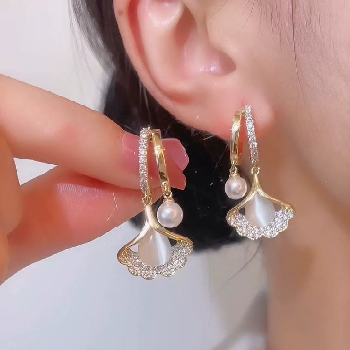 18K Gold Ginkgo Leaf Earrings - Elegant Studs for Office Wear, Luxury High-End Feminine Design