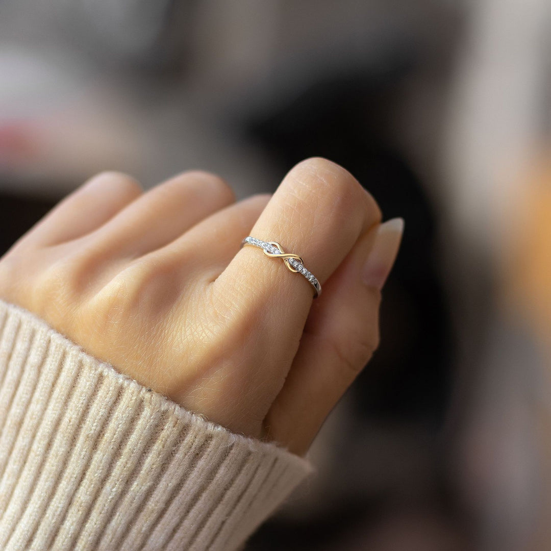Infinite Love Symbol Ring (Light Luxury Niche Confession Style)