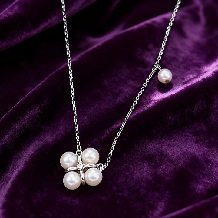 Lucky Four-Leaf Clover Pearl Necklace – Elegant Luxury Style Choker for Women