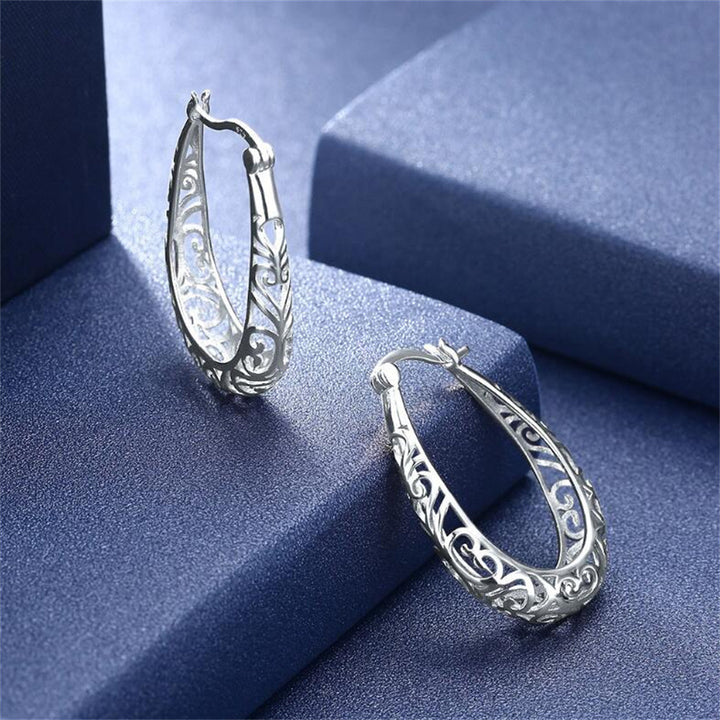Vintage Hollow Heart Vine Oval Hoop Earrings, European Court Pattern Leverback Classic Earrings for Women