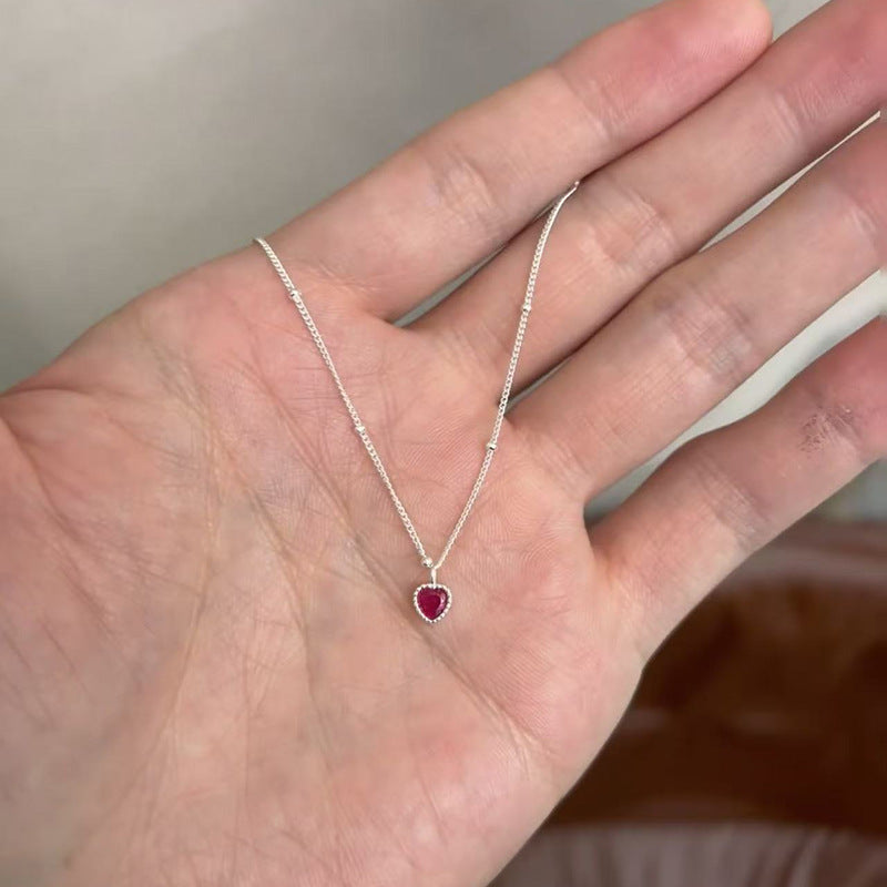 Vintage Distressed Red Heart Bezel Necklace, Silver Thin Curb Chain Sweet Cool Clavicle Chain