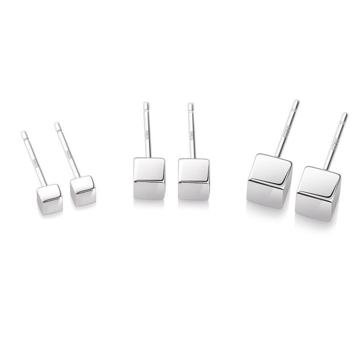 One S925 silver square earring for ear piercing