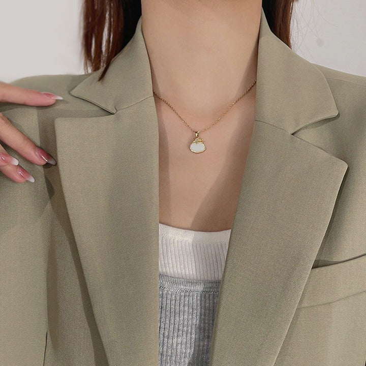 Gold-Plated Copper Starfish & Shell Pendant Necklace with Micro Zircon — Minimalist Chic