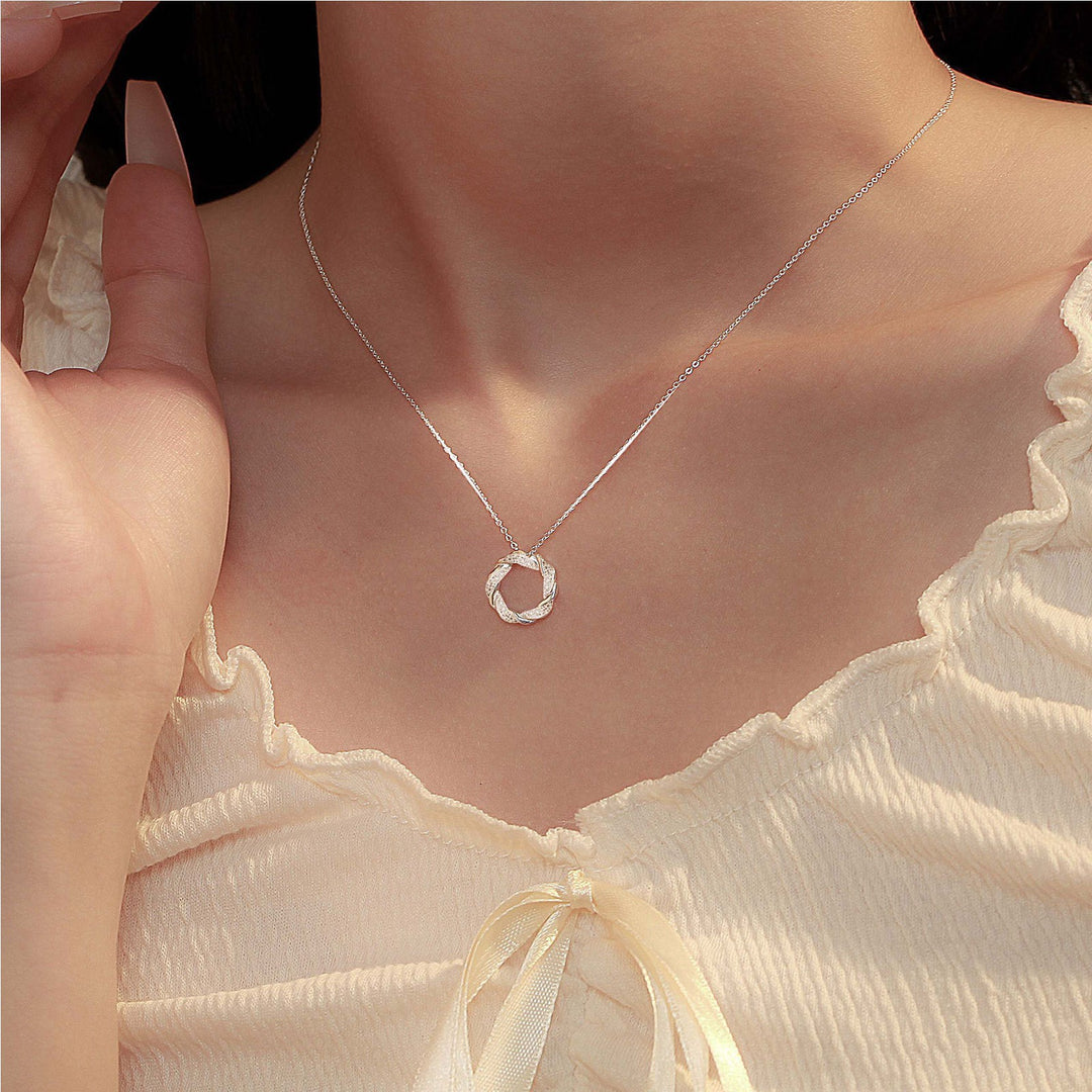 Twisted Rope Pave Diamond Circle Collarbone Necklace, 2 Colors Gold & Silver Minimal Hollow Wreath Jewelry