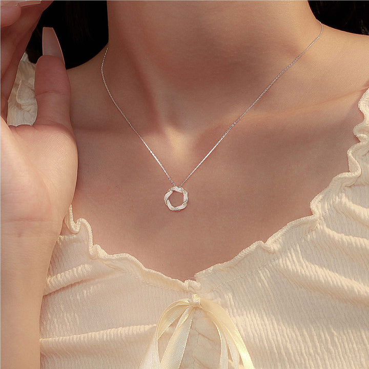 Twisted Rope Pave Diamond Circle Collarbone Necklace, 2 Colors Gold & Silver Minimal Hollow Wreath Jewelry