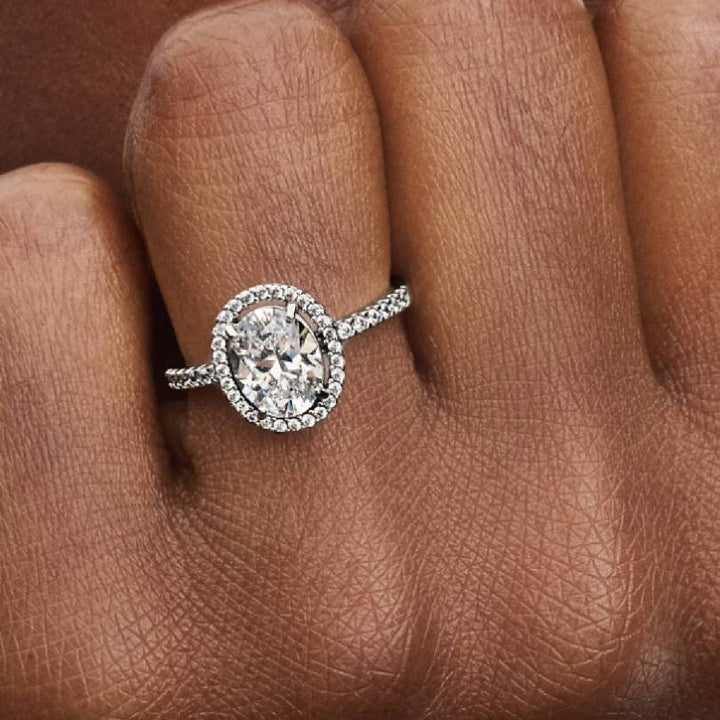 Oval Diamond Halo Ring (Light Luxury, Dynamic & Elegant Style)