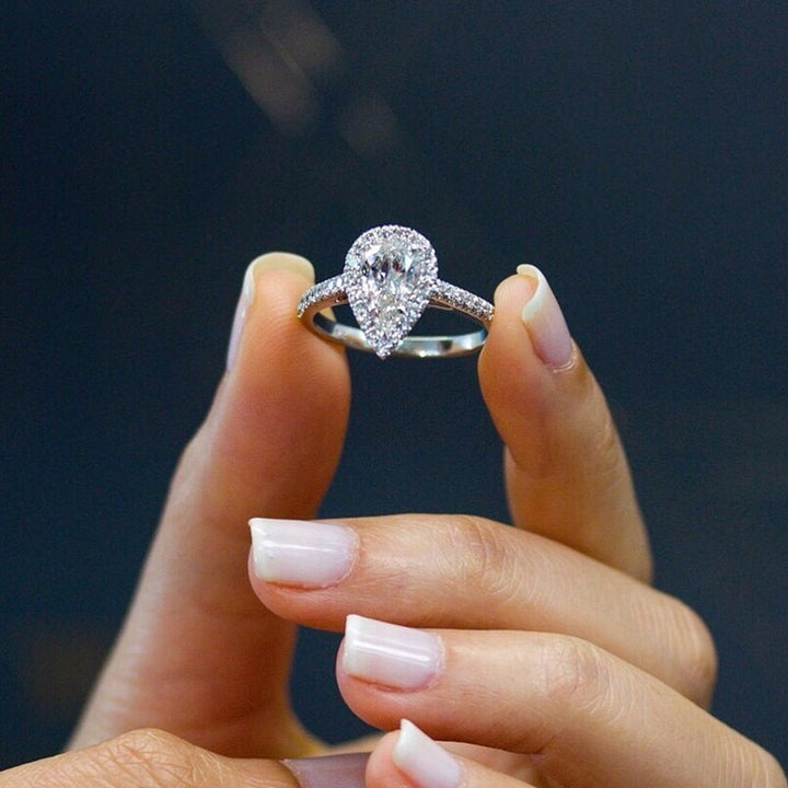 Pear Diamond Halo Ring (Women's Luxury Elegant Style)