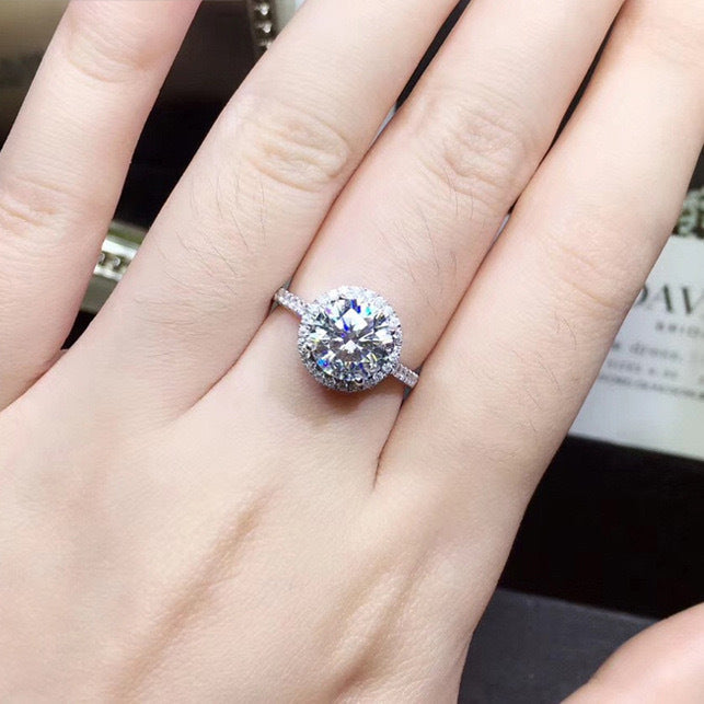 Brilliant Halo Round Moissanite Engagement Ring for Women
