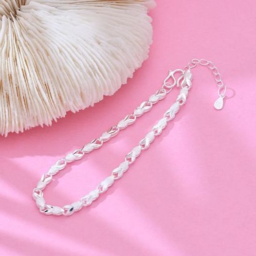 S999 Pure Silver “Lucky Rabbit” Bracelet – Elegant & Refined Style