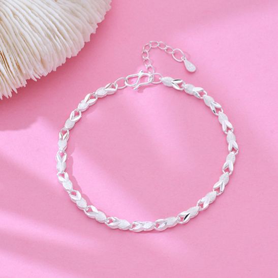 S999 Pure Silver “Lucky Rabbit” Bracelet – Elegant & Refined Style