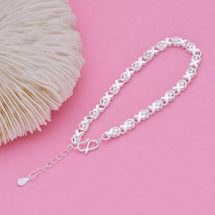 S999 Pure Silver Heart & Four-Leaf Clover Bracelet – Elegant Minimalist Style