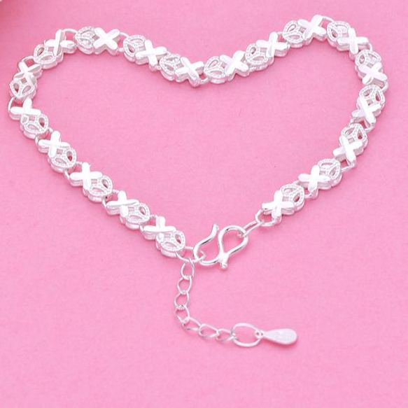 S999 Pure Silver Heart & Four-Leaf Clover Bracelet – Elegant Minimalist Style