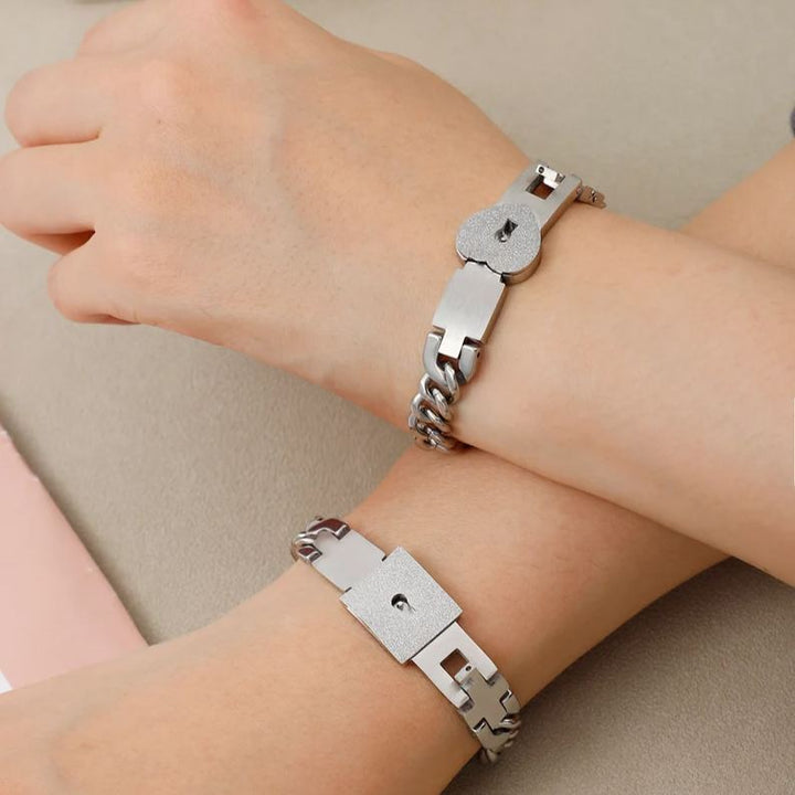 Couple Interlocking Heart Bracelets
