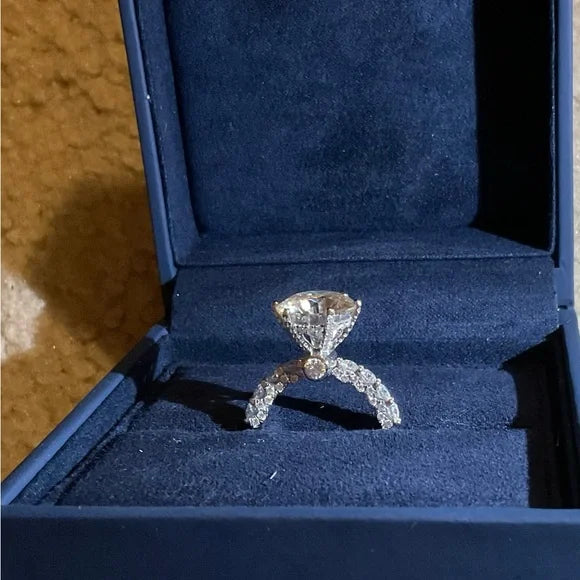 Light Luxury Sterling Silver Diamond-Embedded Brilliant Star Women's Ring