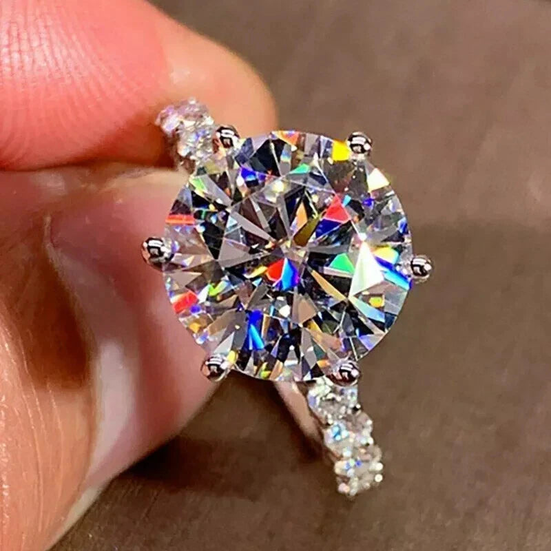 Light Luxury Sterling Silver Diamond-Embedded Brilliant Star Women's Ring