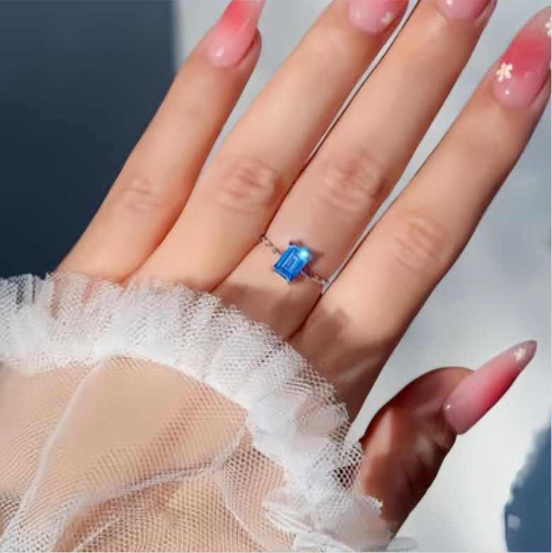 18K Gold Adjustable Chain Ring with Emerald-Cut Green Zircon