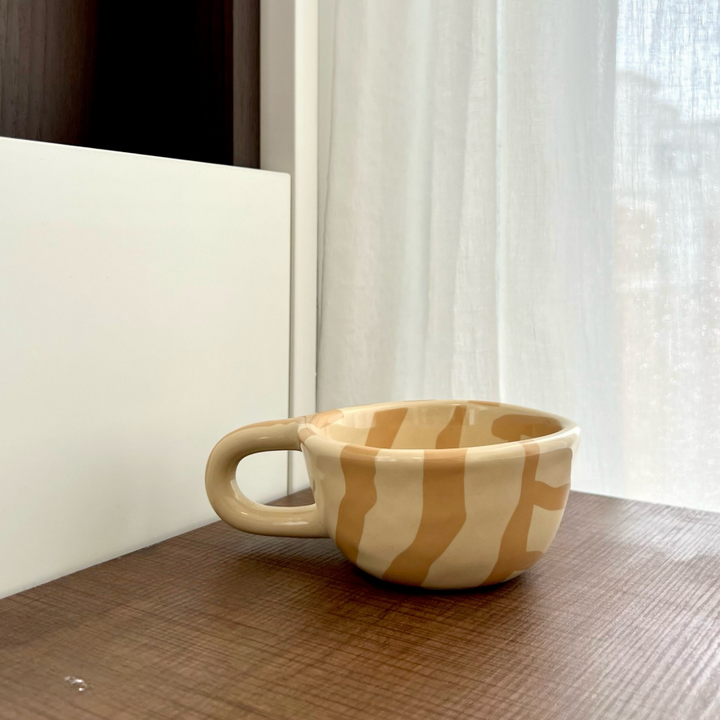 Checkerboard Pattern Retro Ceramic Mug (Niche Art Style Series)