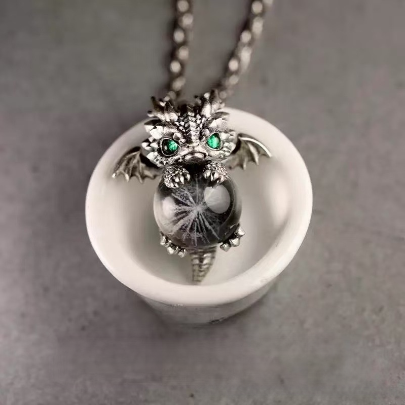 Cute Dragon Holding Crystal Ball Retro Necklace (Fantasy Dark Style Series)