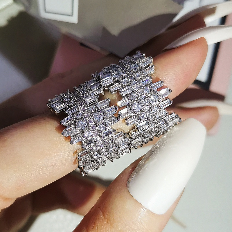 Mixed Diamond Geometric Wide Ring (Avant-Garde Luxury Personalized Style)