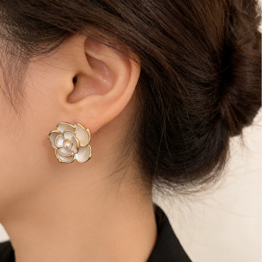 French White Flower Earring Set (Luxury Gentle Elegant Earrings)