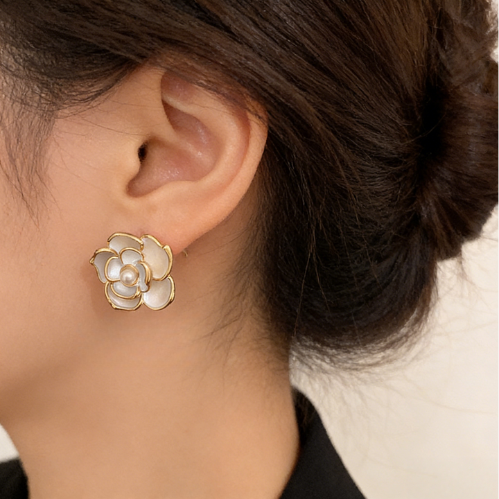 French White Flower Earring Set (Luxury Gentle Elegant Earrings)