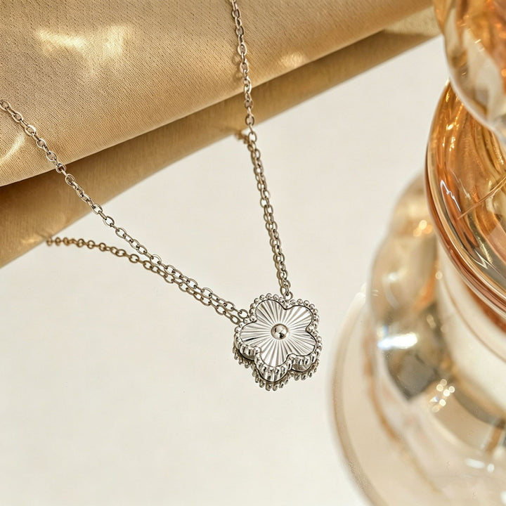 Double-sided five-leaf clover necklace - Women's multi-colored mother-of-pearl and agate lucky pendant clavicle chain
