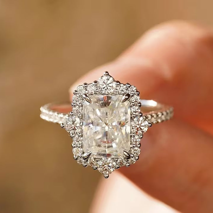 Starburst Halo Radiant Cut Ring (Light Luxury Niche Engagement Band)