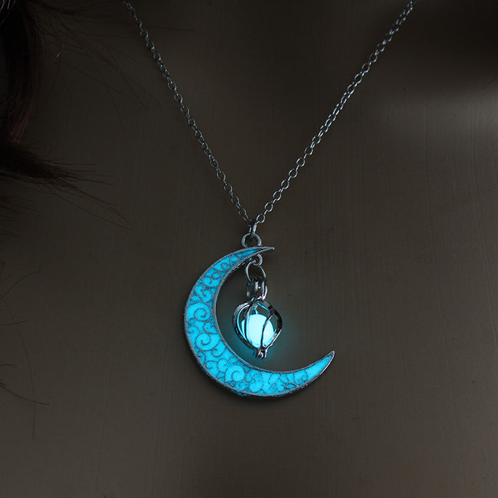 Moon & Star Glow-in-the-Dark Choker Set (Light Luxury Niche Magical Necklace)