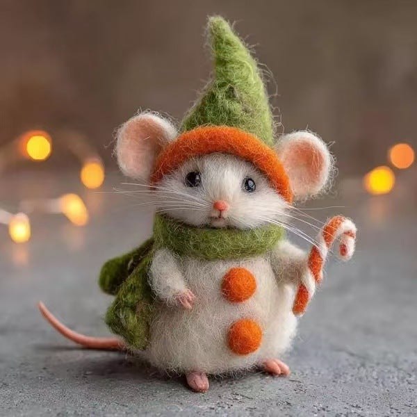 Needle Felted Gift Mouse Ornament (Healing Handmade Decoration)