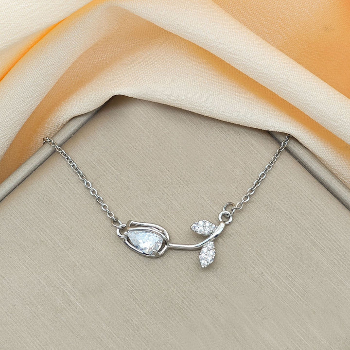 Tulip Gemstone Choker Set (Light Luxury Niche Fresh Necklace)
