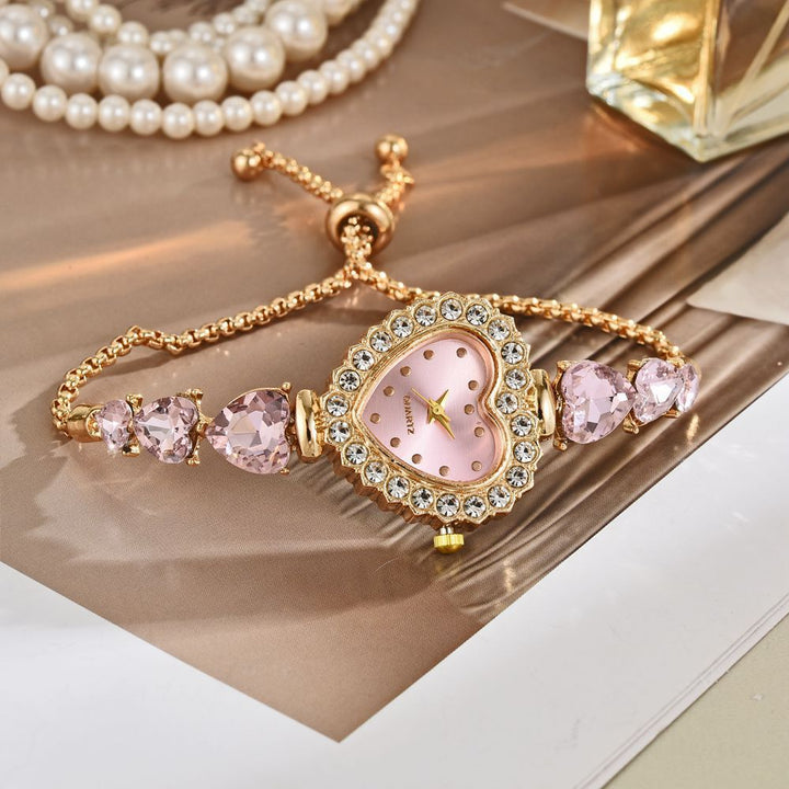 Vintage Pave Diamond Heart Bracelet Watch (Sweet-Cool Girlish Style Light Luxury Accessory Watch)