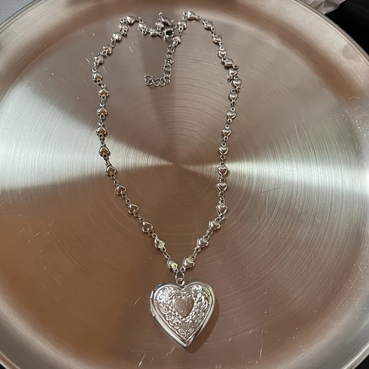 Vintage Dark Heart Necklace Set, Gothic Alt Heart Pendant Chokers, Indie Punk Style Necklace Collection