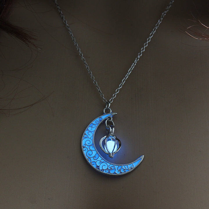 Moon & Star Glow-in-the-Dark Choker Set (Light Luxury Niche Magical Necklace)