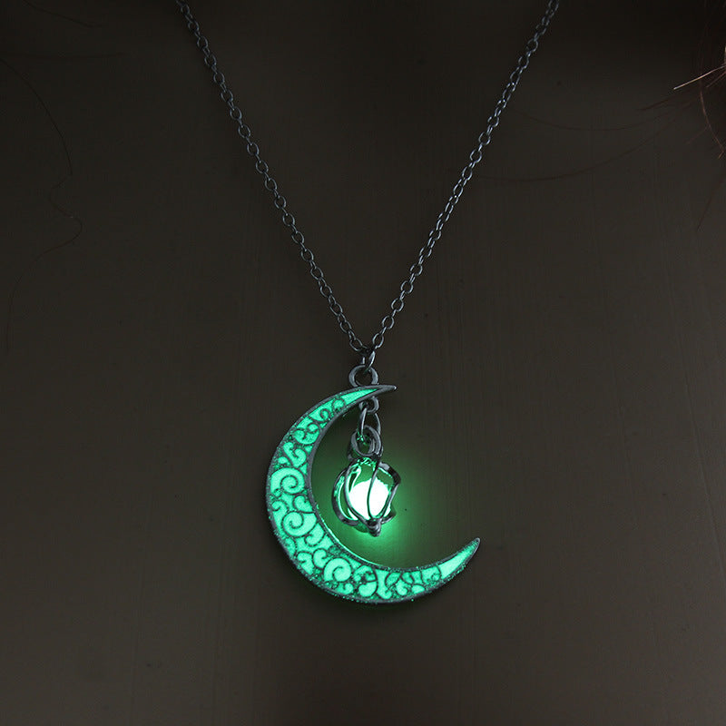 Moon & Star Glow-in-the-Dark Choker Set (Light Luxury Niche Magical Necklace)