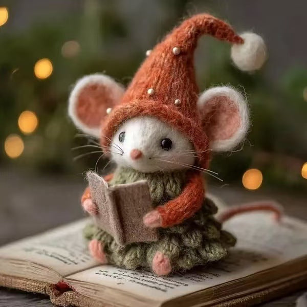Needle Felted Gift Mouse Ornament (Healing Handmade Decoration)