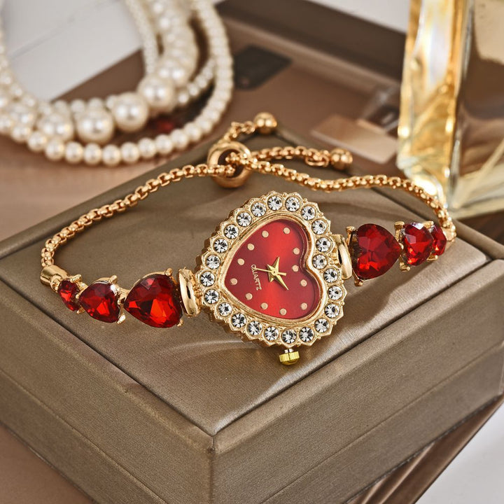 Vintage Pave Diamond Heart Bracelet Watch (Sweet-Cool Girlish Style Light Luxury Accessory Watch)